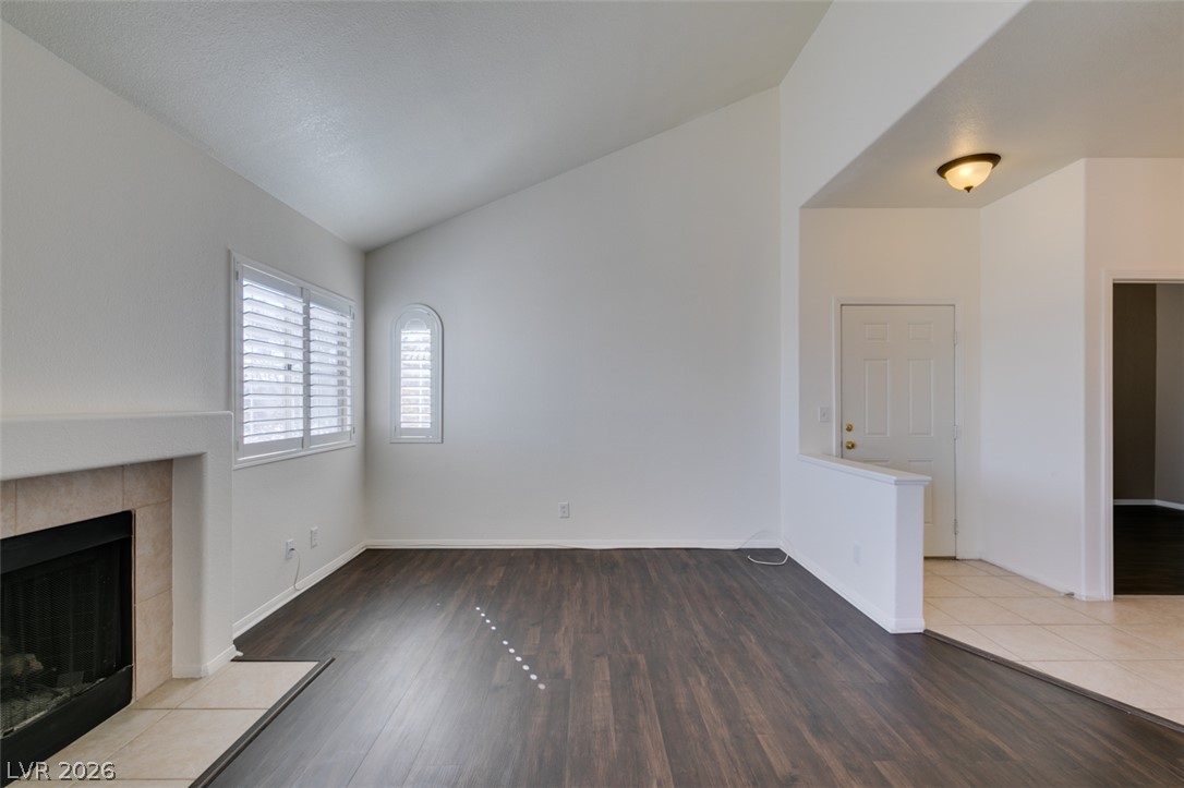 358 Seine Way 358 Property Photo 8