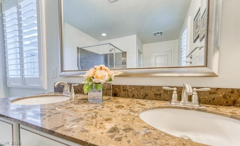 11216 Hedgemont Avenue Property Photo 12
