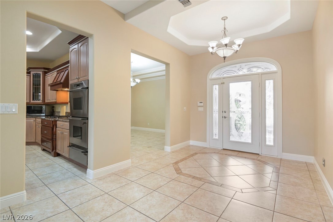 7285 Tara Avenue Property Photo 6