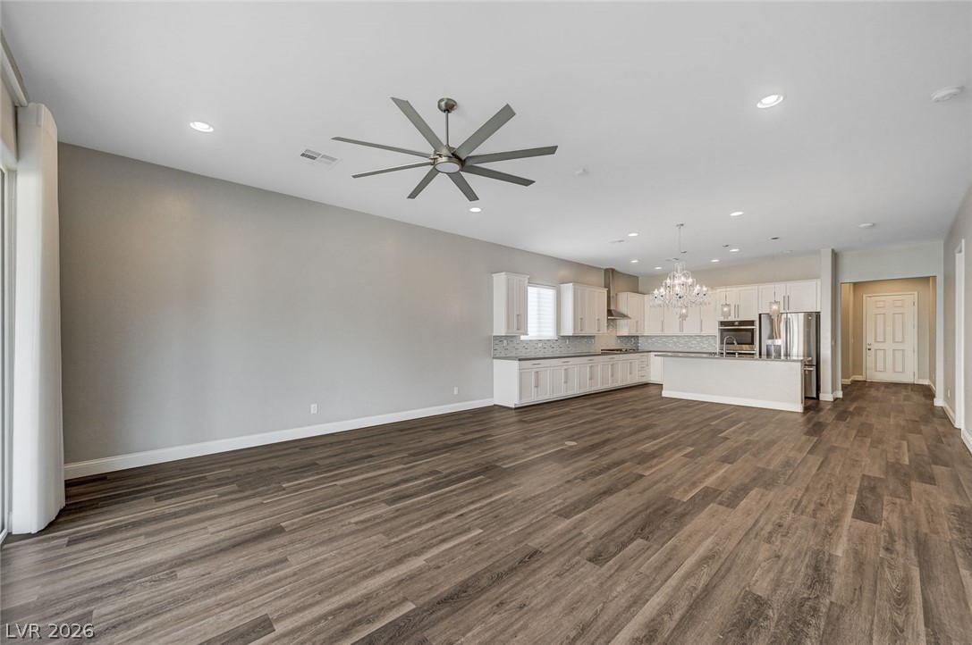 10160 Ocher Valley Avenue Property Photo 8