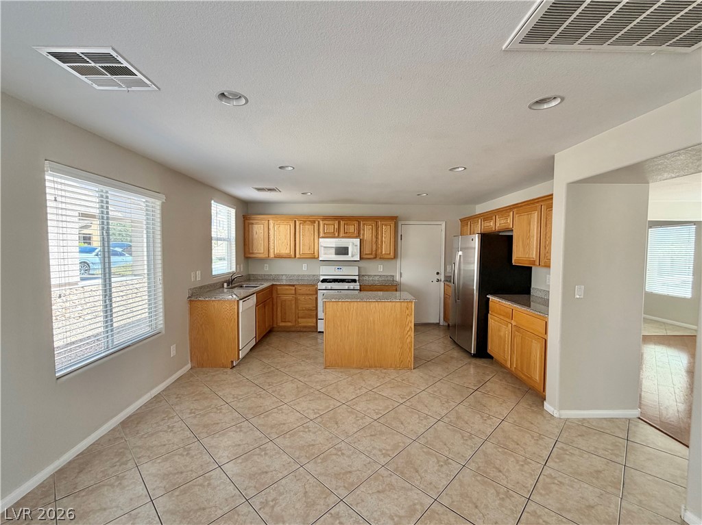 6435 Sean Creek Street Property Photo 6