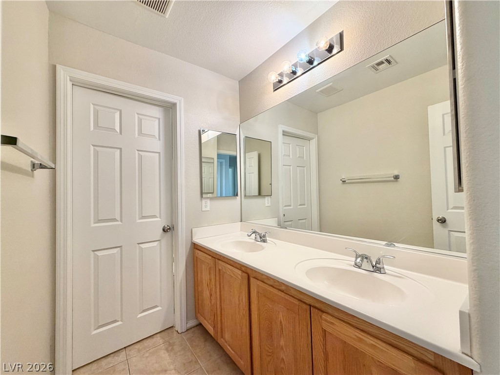 6435 Sean Creek Street Property Photo 20