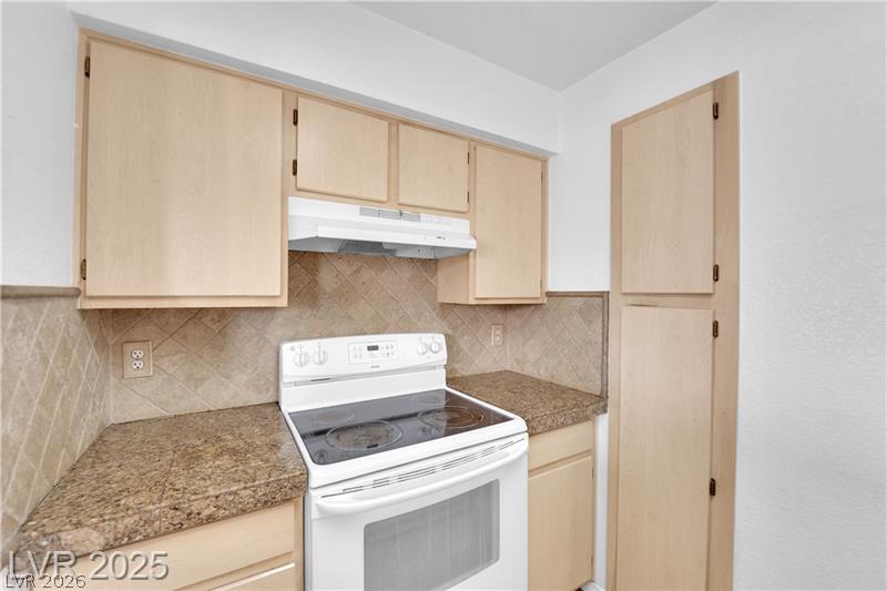 8101 West Flamingo Road 2030 Property Photo 24