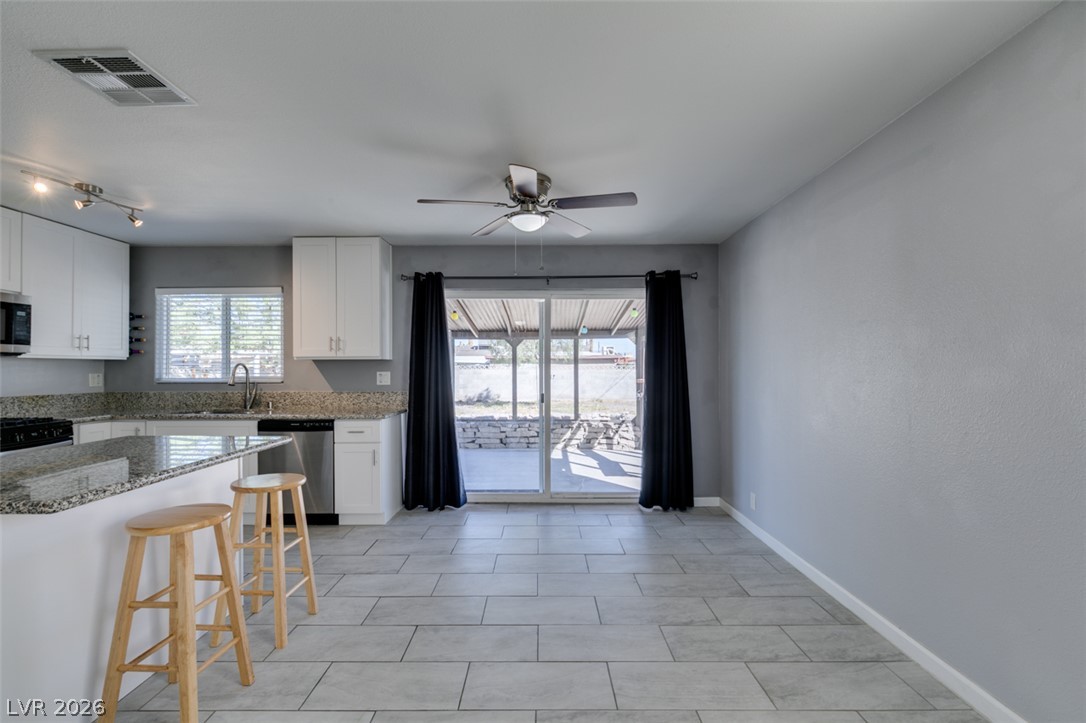 4030 Vegas Valley Drive Property Photo 15