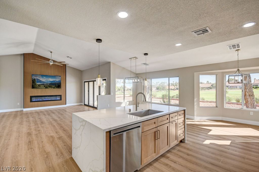 9437 Eagle Valley Drive Property Photo 13