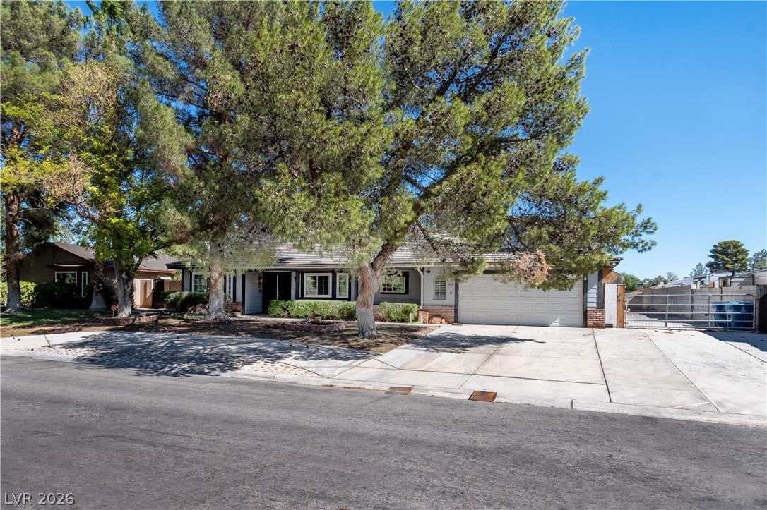 4626 Lost Creek Court Property Photo 3
