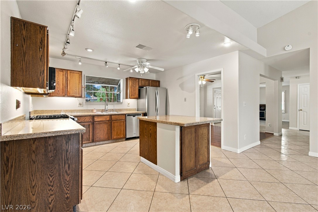 4626 Lost Creek Court Property Photo 9