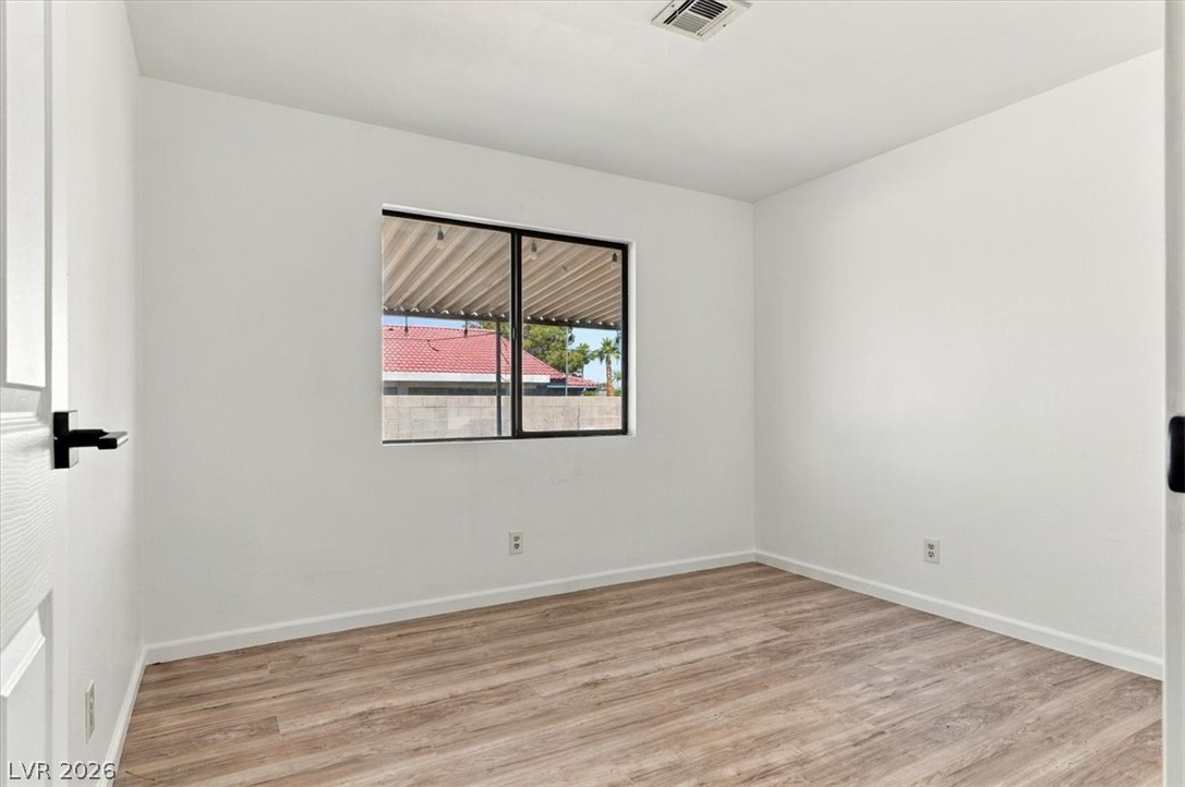 505 Sheffield Drive Property Photo 9