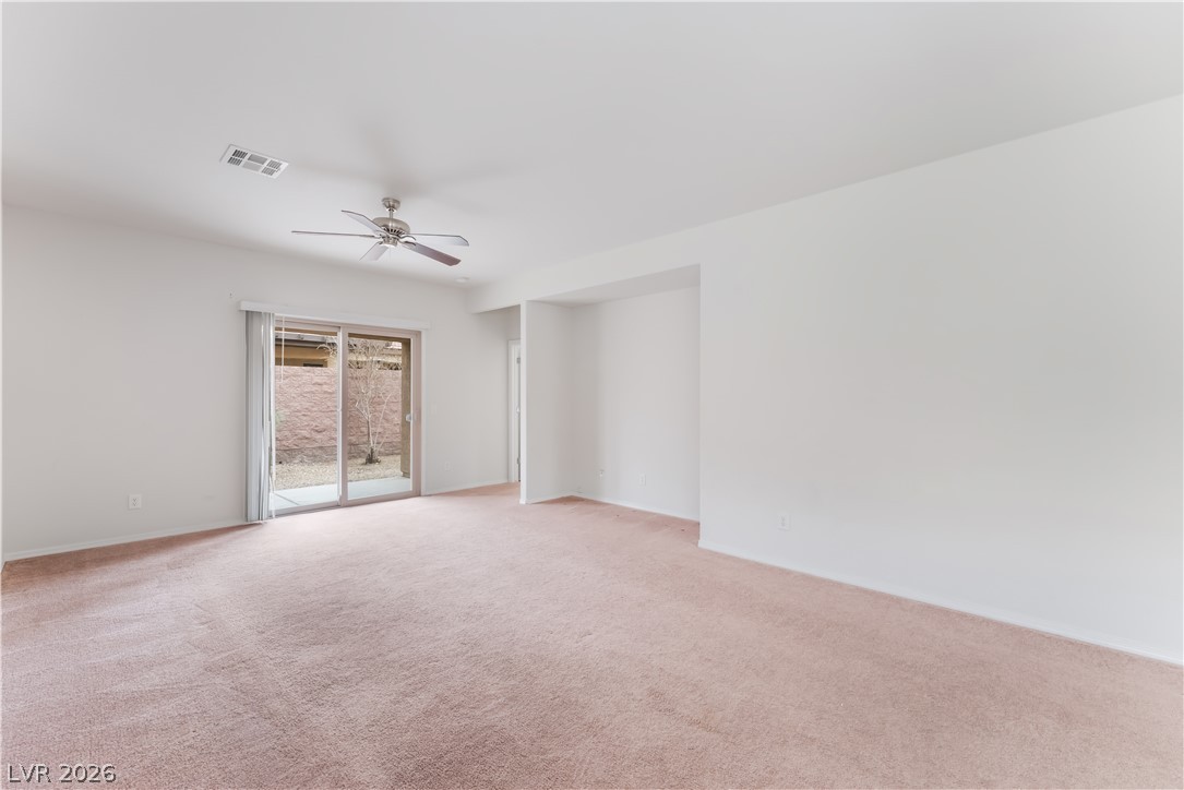 6072 Corbin Avenue Property Photo 7