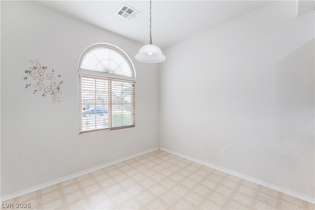 6072 Corbin Avenue Property Photo 14