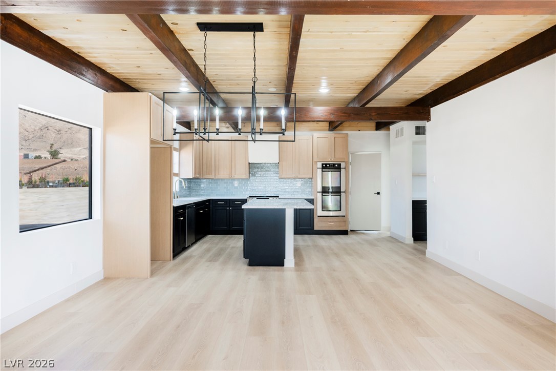 649 Wilshire Boulevard Property Photo 1