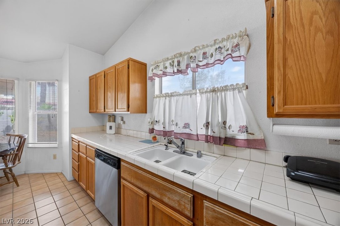 1552 Beech Grove Drive Property Photo 18