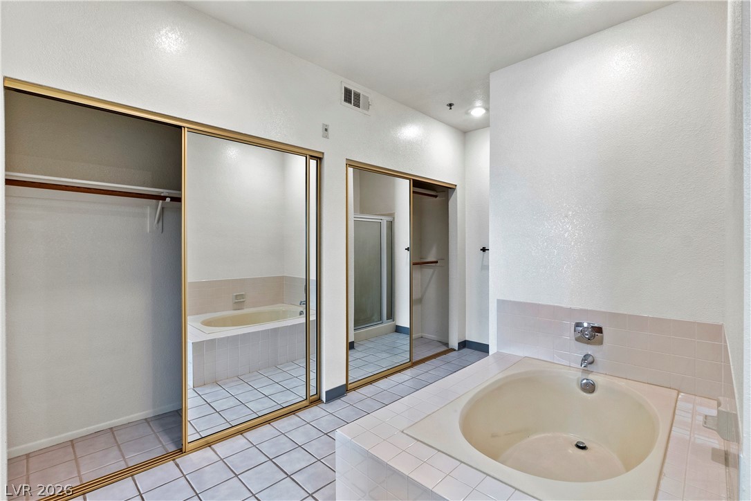 3827 Desert Marina Drive 211 Property Photo 29