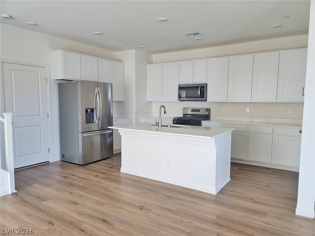 2490 Bellinzona Place Property Photo 2