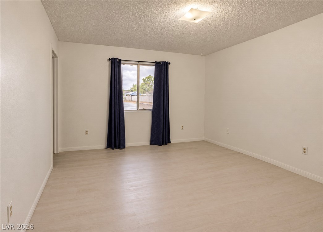2040 Liston Avenue Property Photo 11