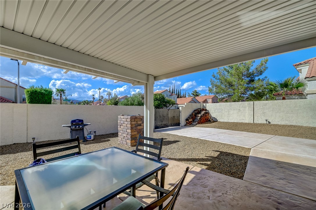 9932 Heffner Hills Circle Property Photo 6