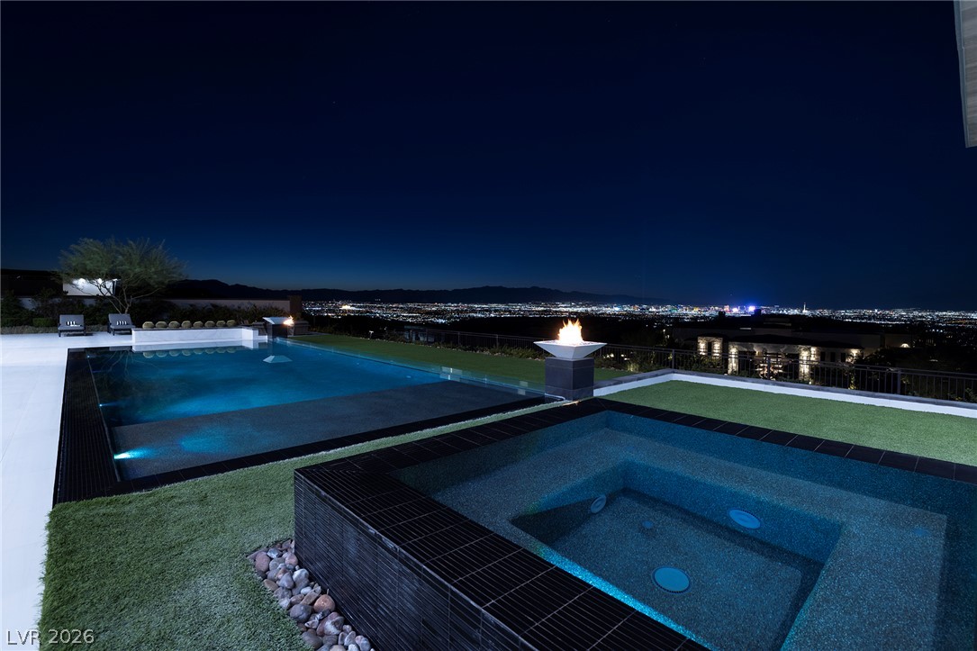 5 Sunset Strip Property Photo 3