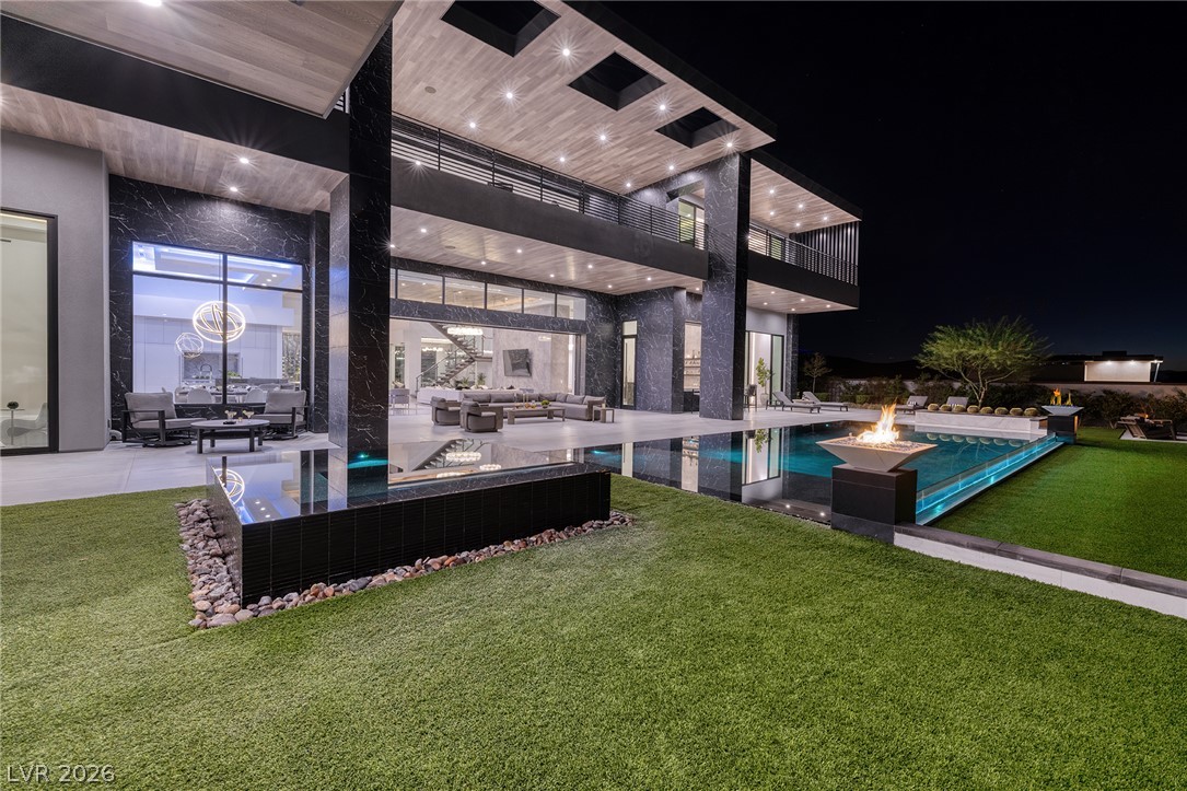 5 Sunset Strip Property Photo 5