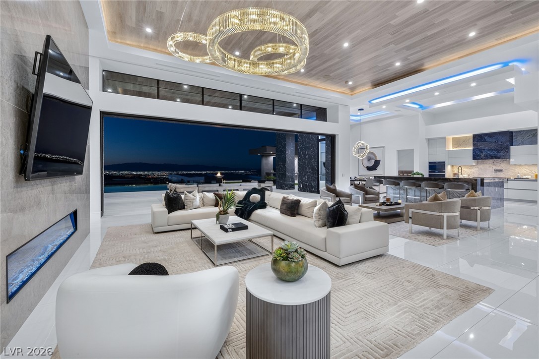 5 Sunset Strip Property Photo 10