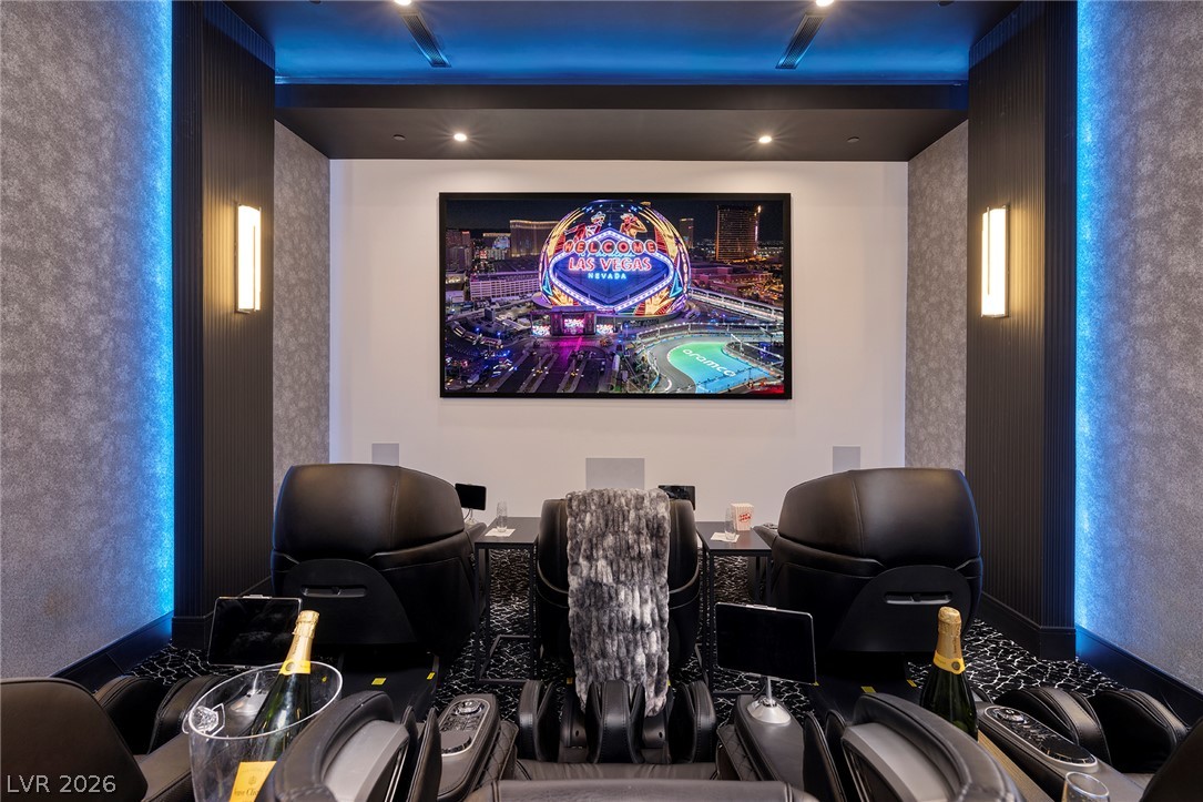 5 Sunset Strip Property Photo 29