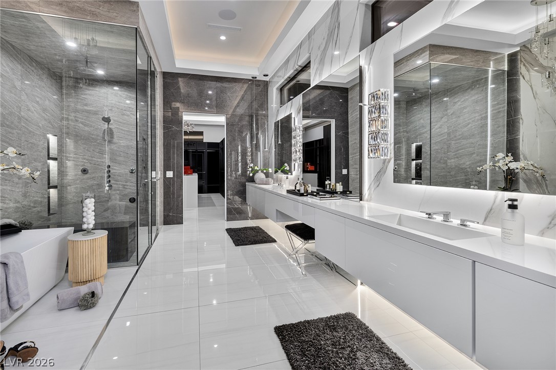 5 Sunset Strip Property Photo 39