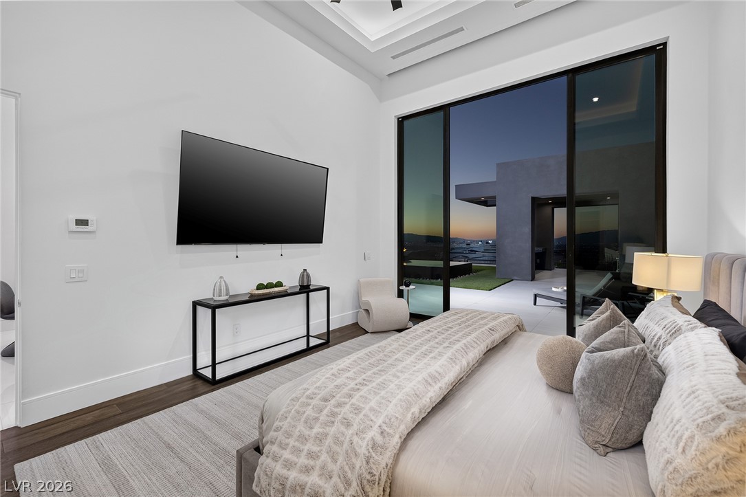 5 Sunset Strip Property Photo 42