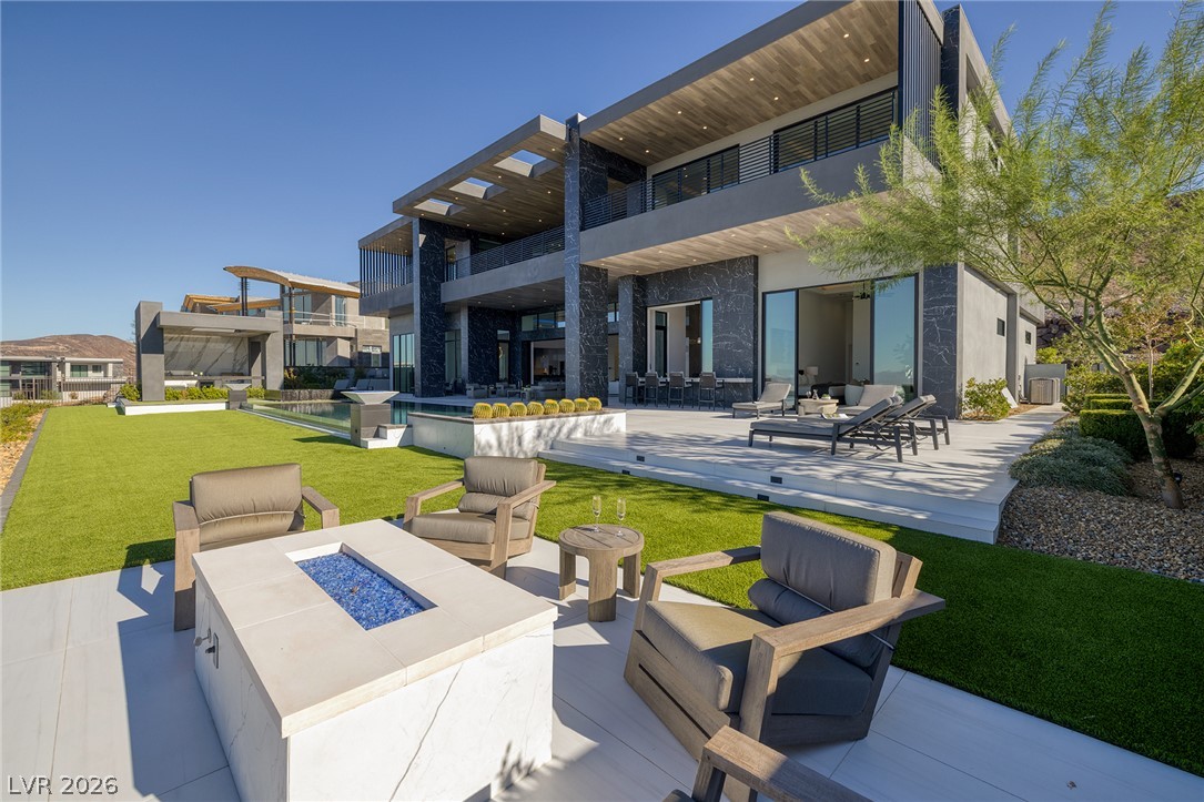 5 Sunset Strip Property Photo 63