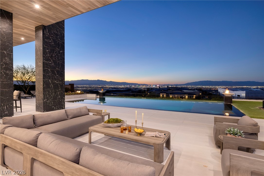 5 Sunset Strip Property Photo 64