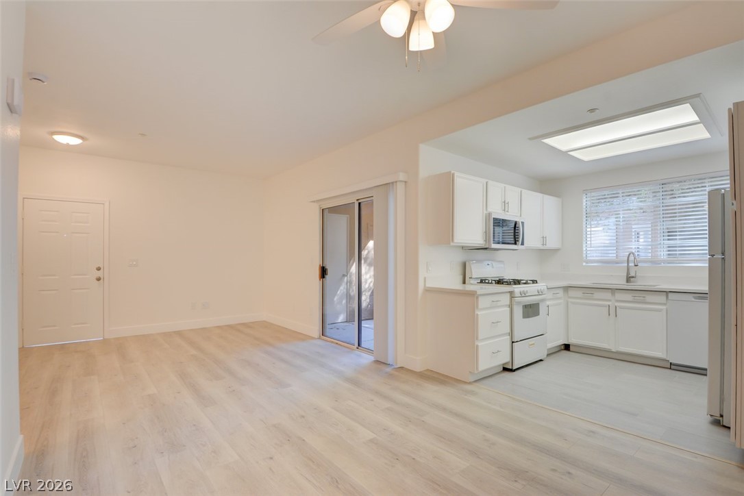 830 Carnegie Street 213 Property Photo 3