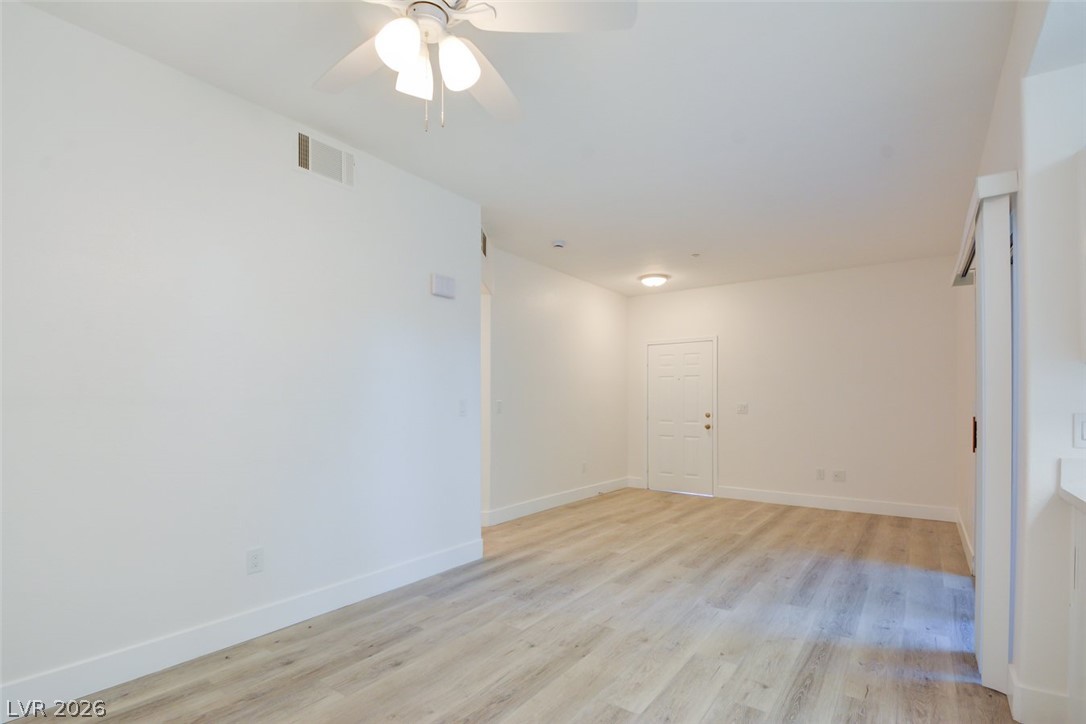 830 Carnegie Street 213 Property Photo 4