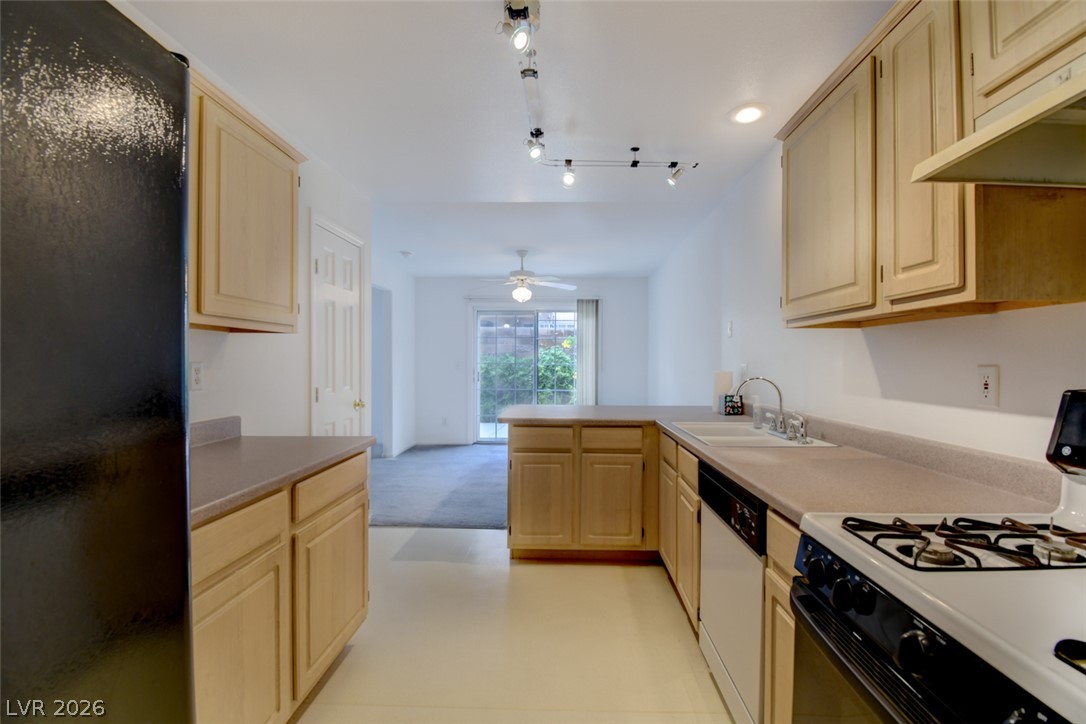 1606 Box Step Drive Property Photo 11