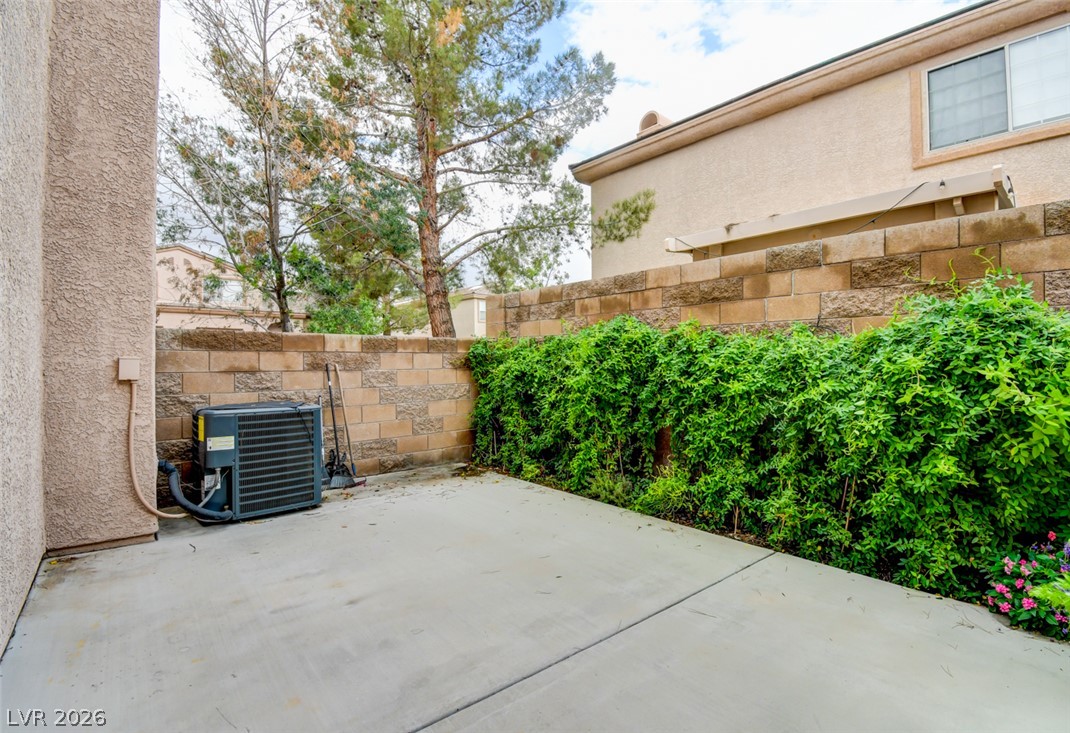 1606 Box Step Drive Property Photo 14