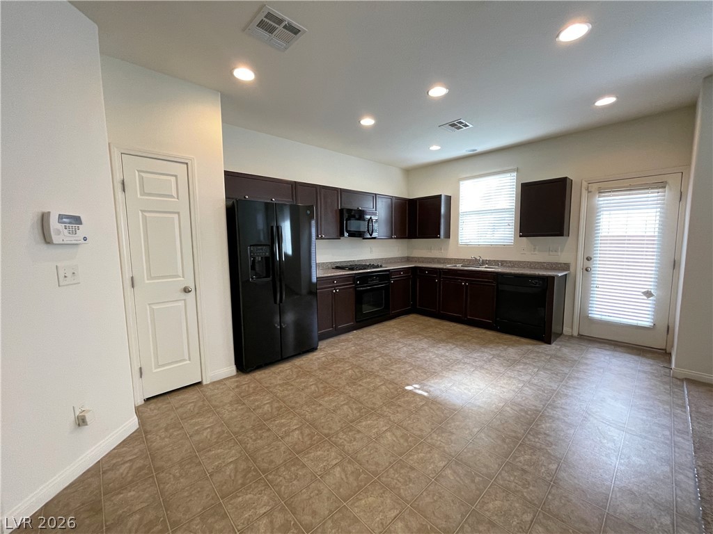 10619 Seasonable Drive Property Photo 7
