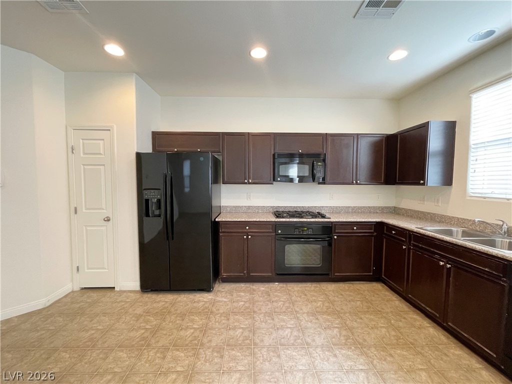 10619 Seasonable Drive Property Photo 8