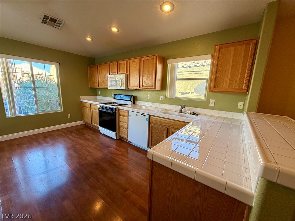 1594 Raining Hills Street Property Photo 5