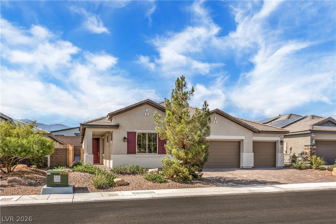 6341 Regina Ridge Street Property Photo 2