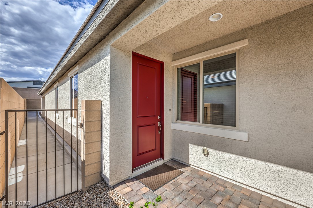 6341 Regina Ridge Street Property Photo 4