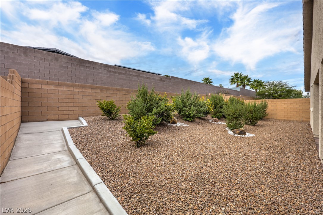 6341 Regina Ridge Street Property Photo 35