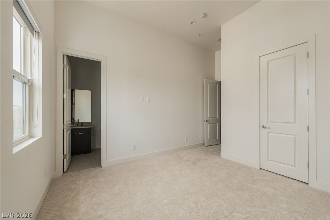 10907 Rossa Peak Avenue Property Photo 54