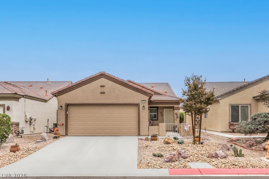 2509 Desert Sparrow Avenue Property Photo 1