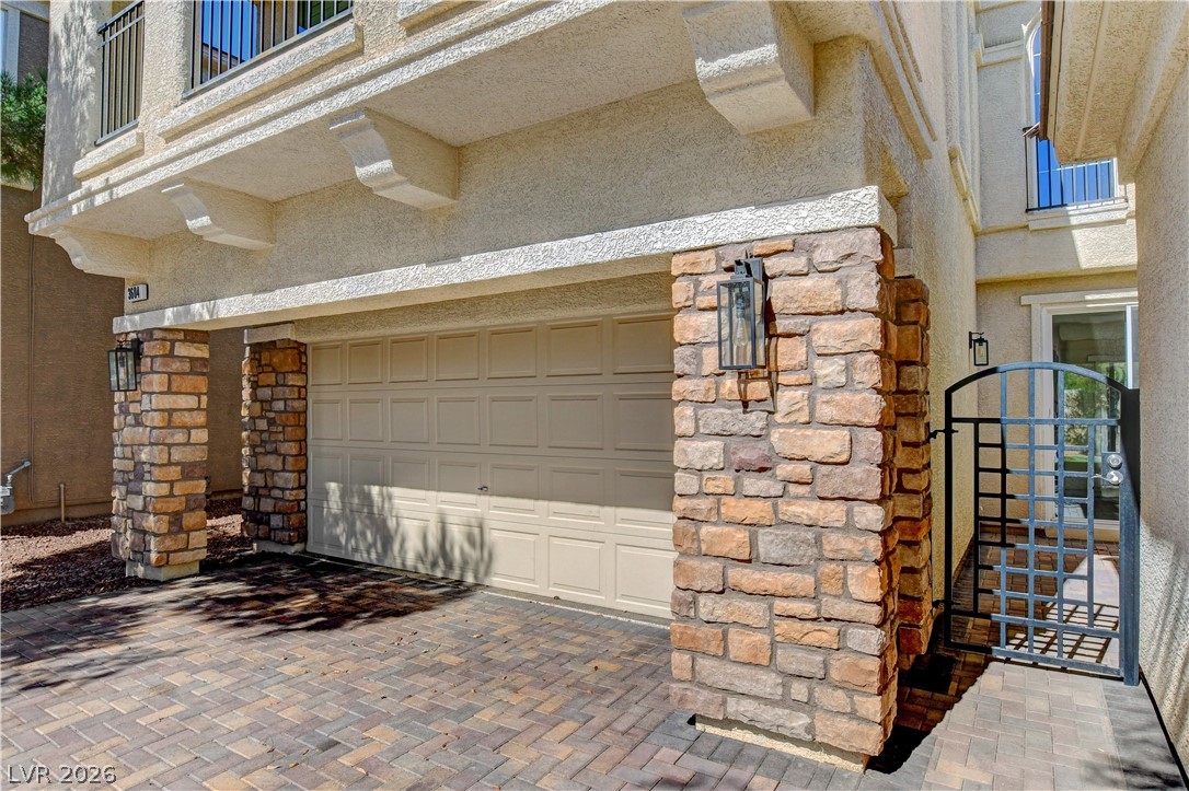 3604 Kingfishers Catch Avenue Property Photo 5