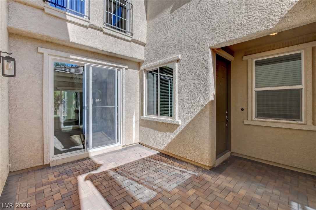 3604 Kingfishers Catch Avenue Property Photo 6