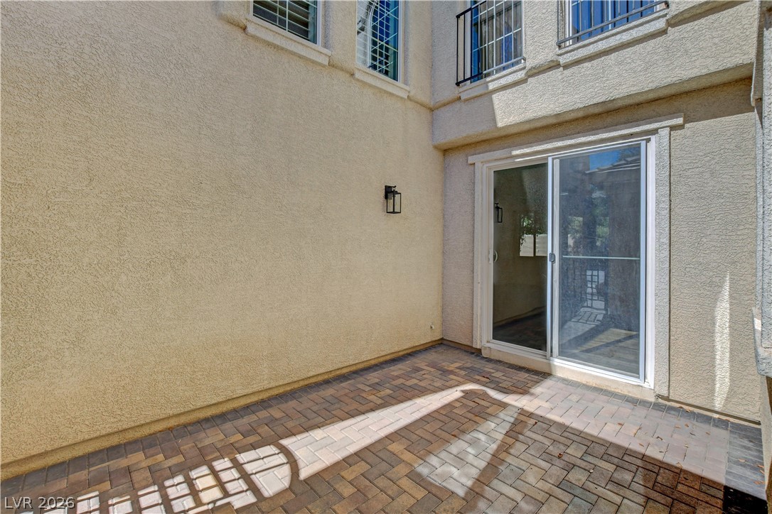 3604 Kingfishers Catch Avenue Property Photo 8
