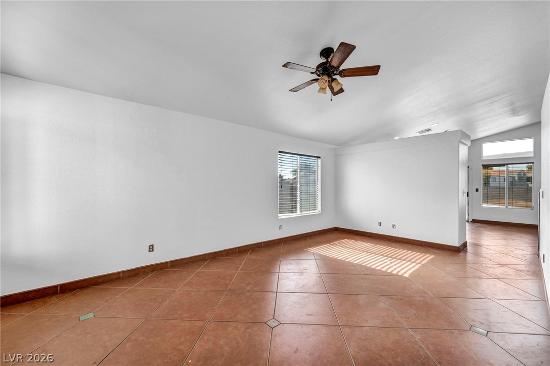 4906 Via Luis Court Property Photo 8