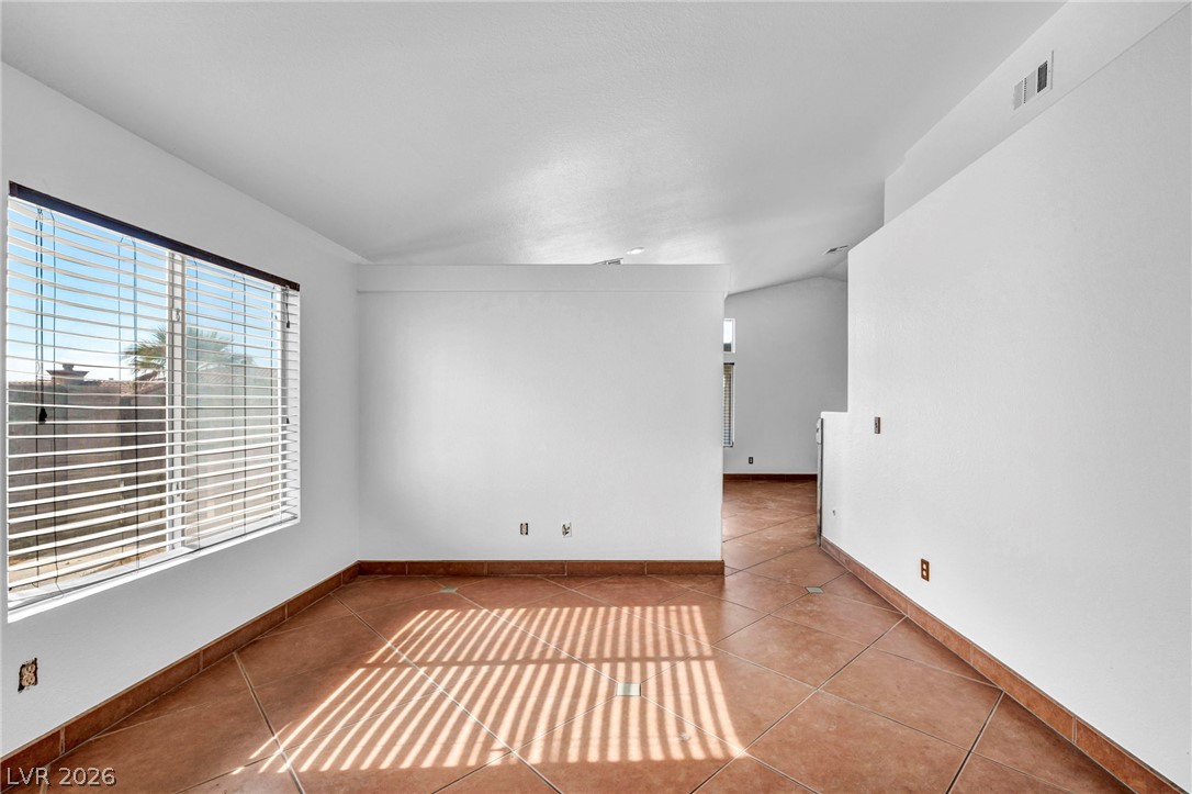 4906 Via Luis Court Property Photo 9