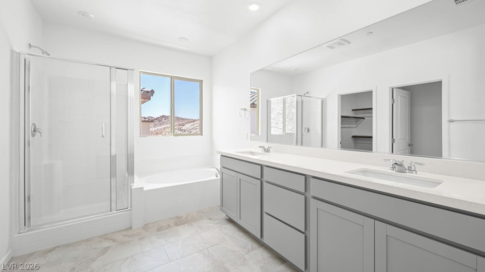 46 Via Montoro Property Photo 4