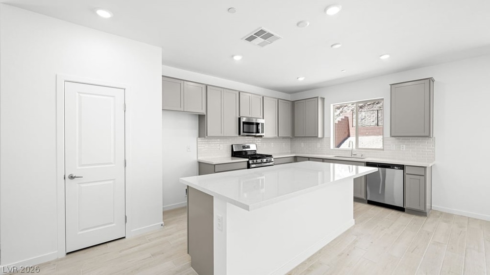 46 Via Montoro Property Photo 5