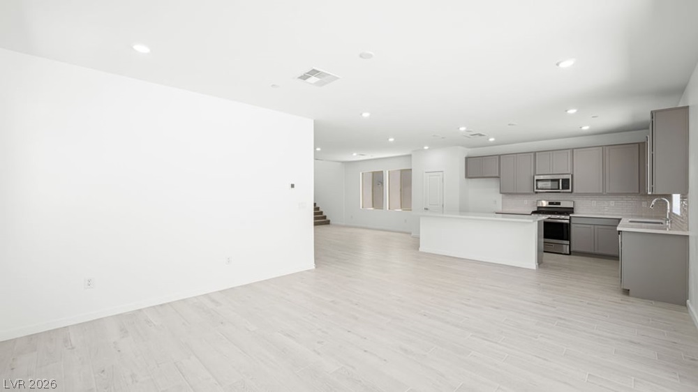 46 Via Montoro Property Photo 8