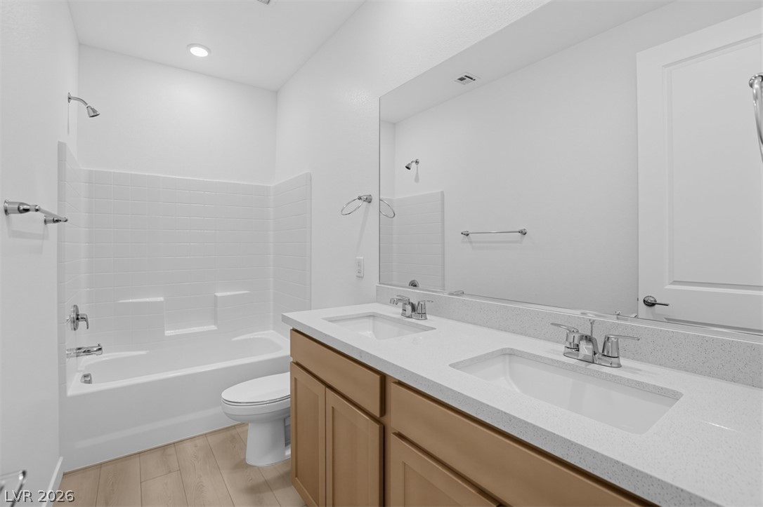46 Via Montoro Property Photo 12