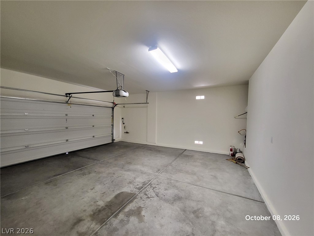 8142 Pinecrest Falls Street Property Photo 24